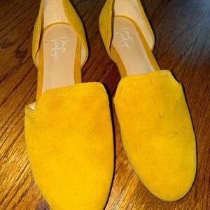 Crown vintage valia women  mustard Suede Loafers